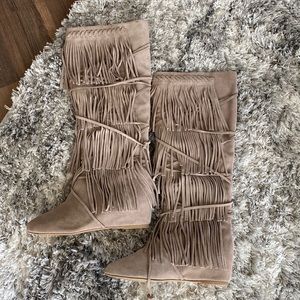 Steve Madden Suede Fringe boot
